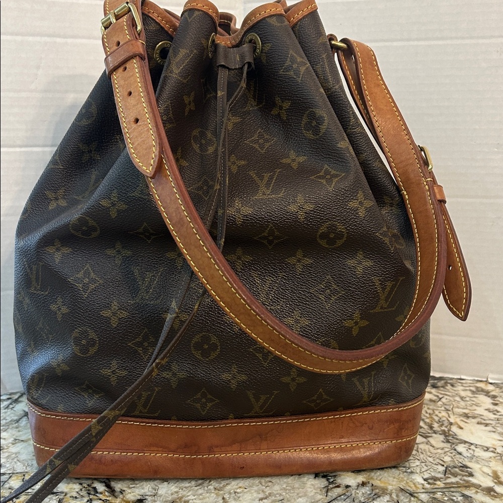 Louis Vuitton Brown Monogram Noe GM Bucket Bag